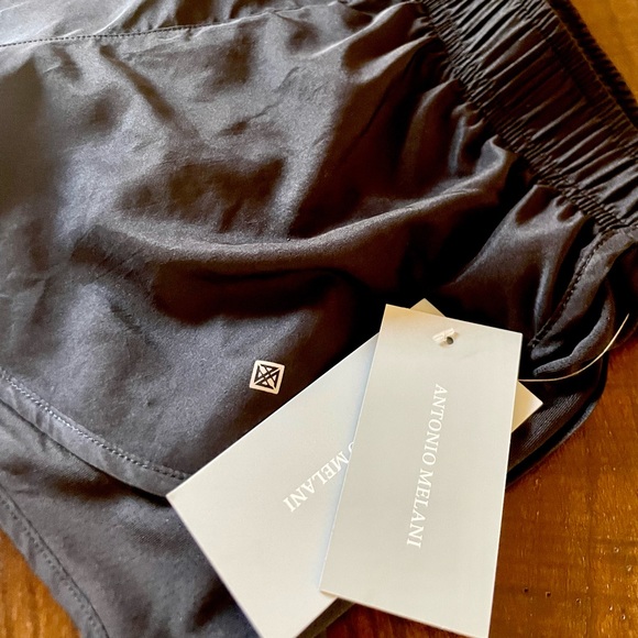 Antonio Melani Core Shorts xs NWT - Picture 2 of 3